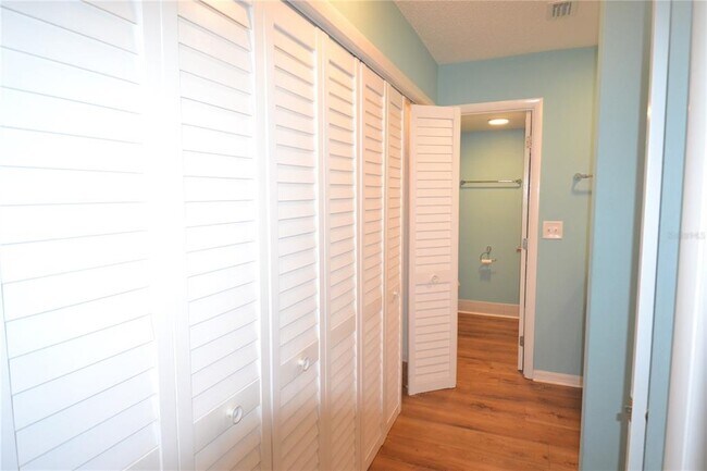 Building Photo - 40 Gretchen Ct