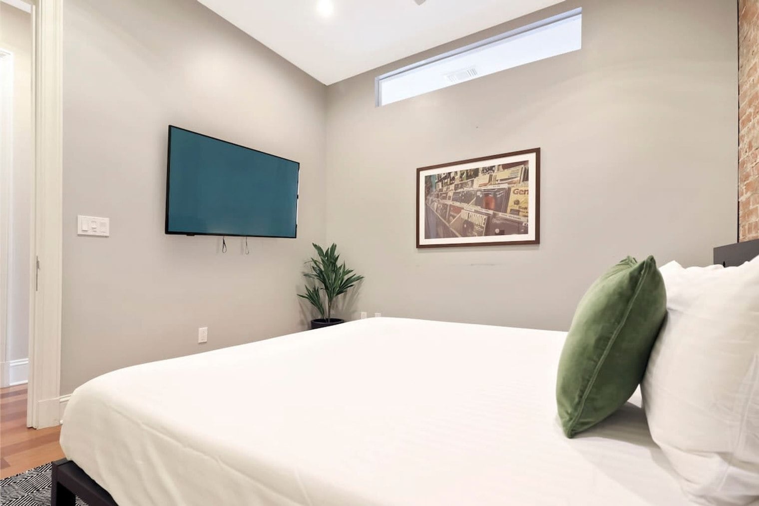 Building Photo - 822 Perdido St