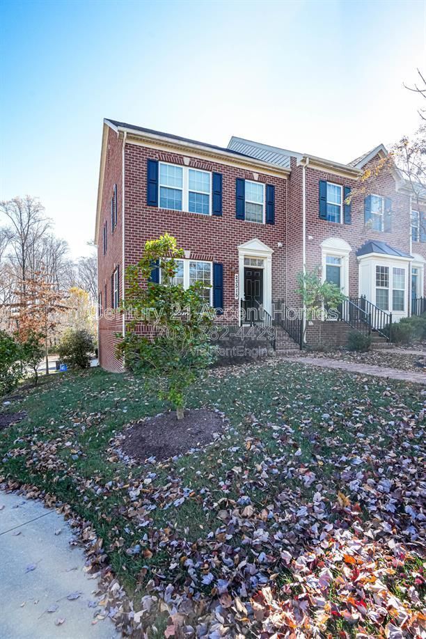 Building Photo - 23515 Forest Haven Way