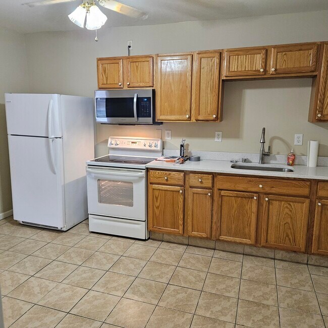 Kitchen - 22 New Britain Ave