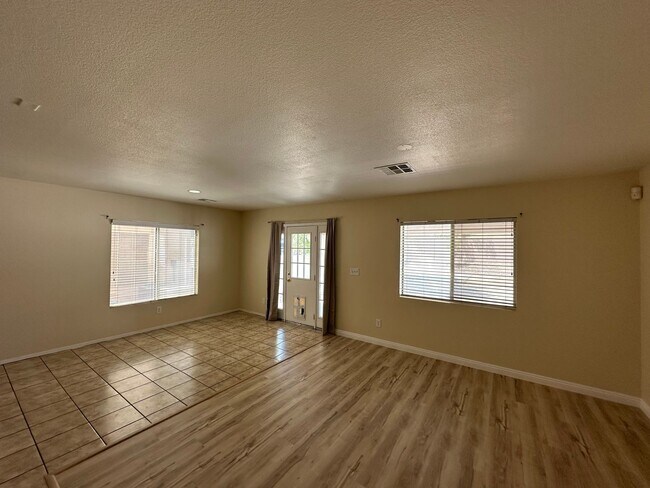 Building Photo - 4bed house ready for occupancy