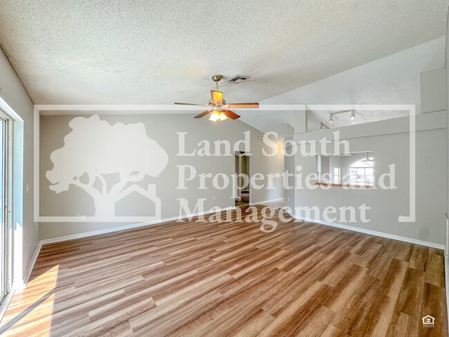 Building Photo - 2818 Timbercrest Pl