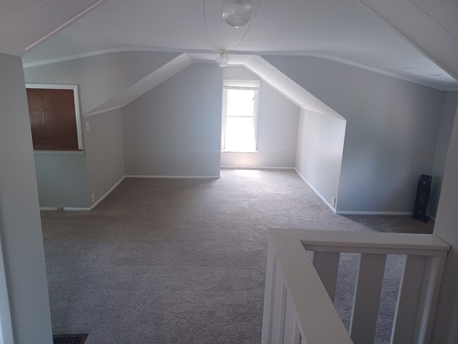 Building Photo - 2417 Penfield Ave