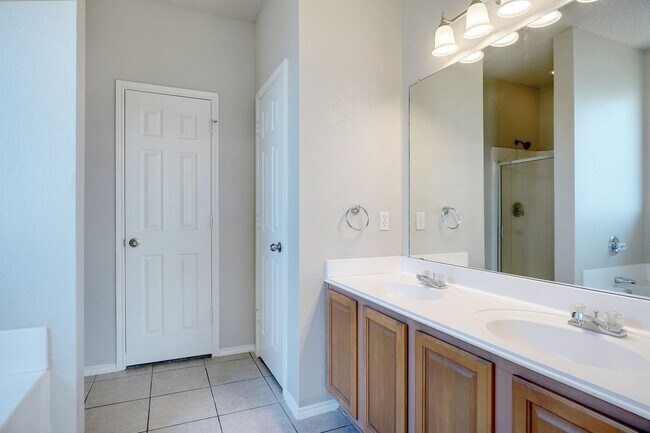 Building Photo - Beautiful Newly Remodeled Home in Eagle Mountain ISD!