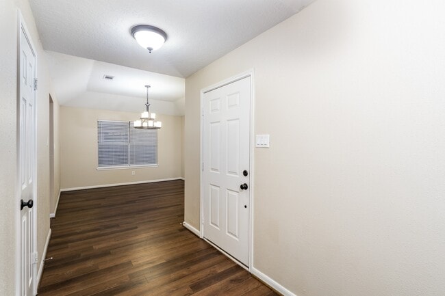 Building Photo - 21315 Park Post Ln