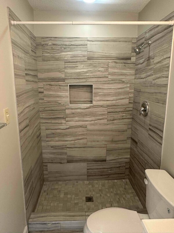 Building Photo - 4720 Walden Pond Dr