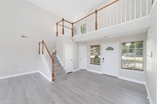Building Photo - 14651 Via Del Norte Dr