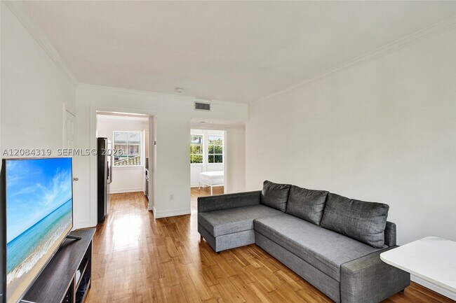Building Photo - 736 Lenox Ave.
