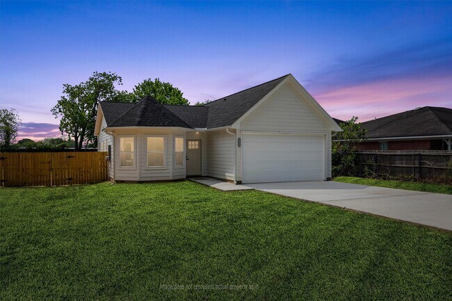 Primary Photo - 3700 Avenue S