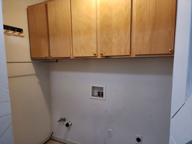 Building Photo - 7816 Cheatham Ford Rd