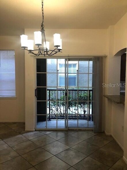 Building Photo - 102 Vista Verdi Cir