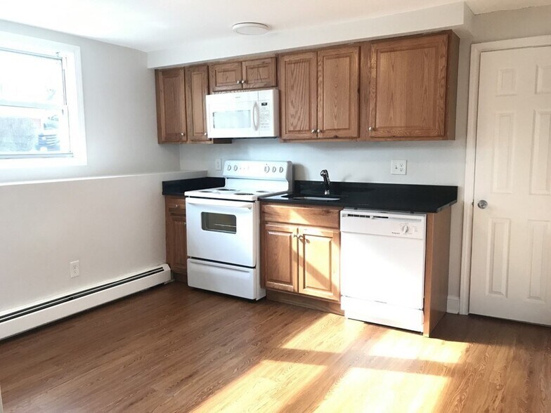 Primary Photo - 5 Granite St