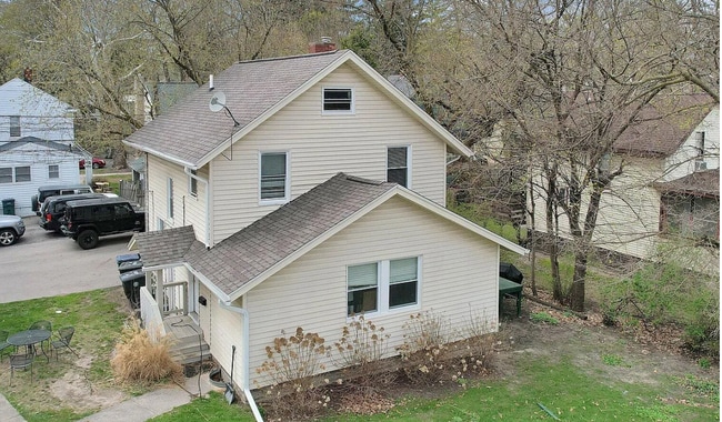 Primary Photo - 645 Evergreen Ave