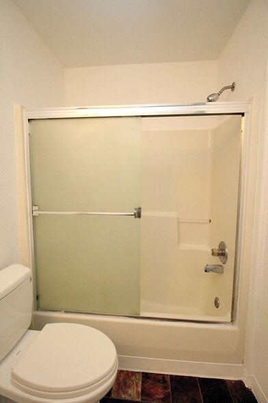 Building Photo - 13047 NE Prescott Dr