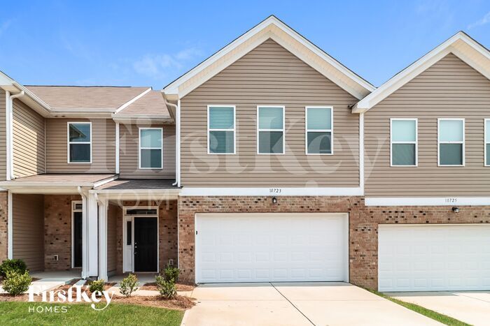 Primary Photo - 10723 Rivergate Dr NW