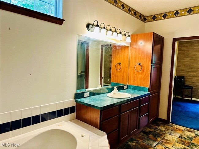 Building Photo - 403 Downing Dr