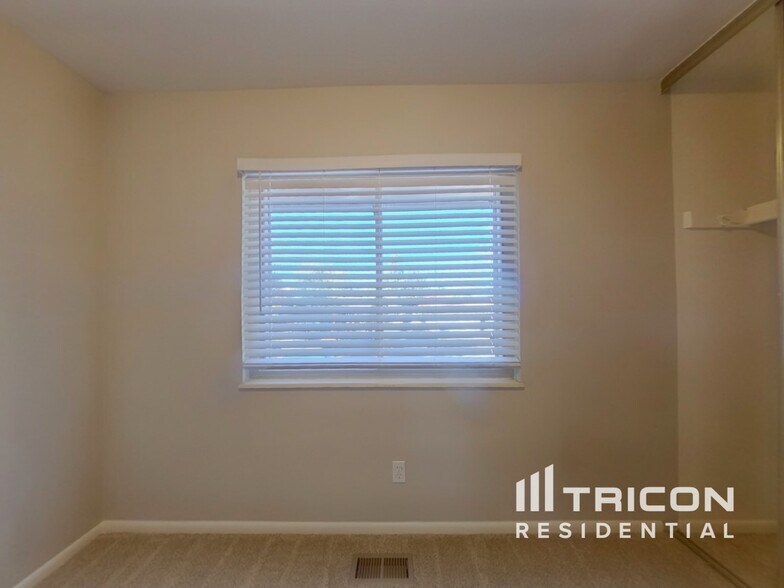 Building Photo - 3134 S Richfield St