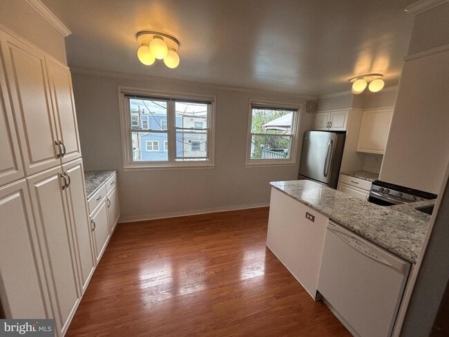 Building Photo - 10830 Perrin Rd