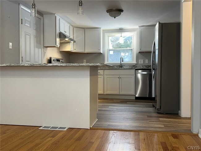 Building Photo - 3 Wills Dr