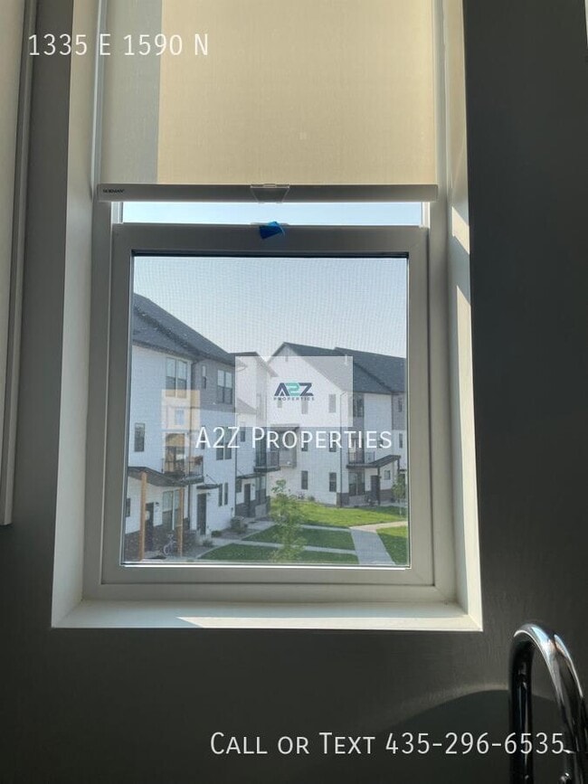 Building Photo - 1335 1590 N