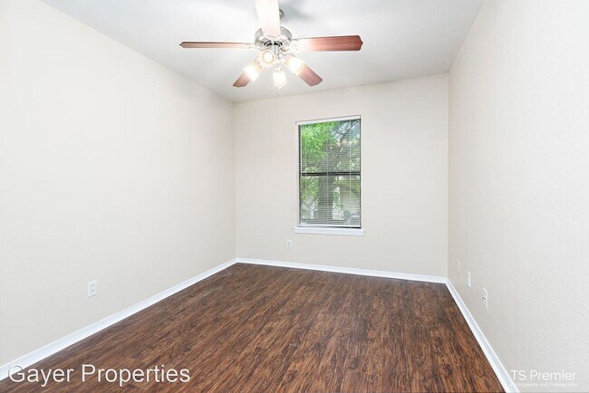 Building Photo - 3 br, 2.5 bath House - 2028 ball ave