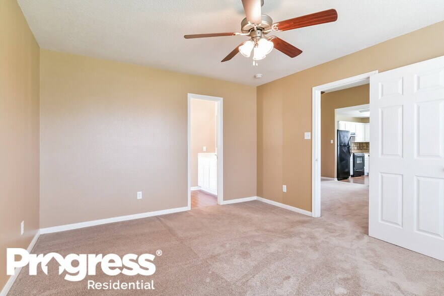 Building Photo - 29006 Red River Loop