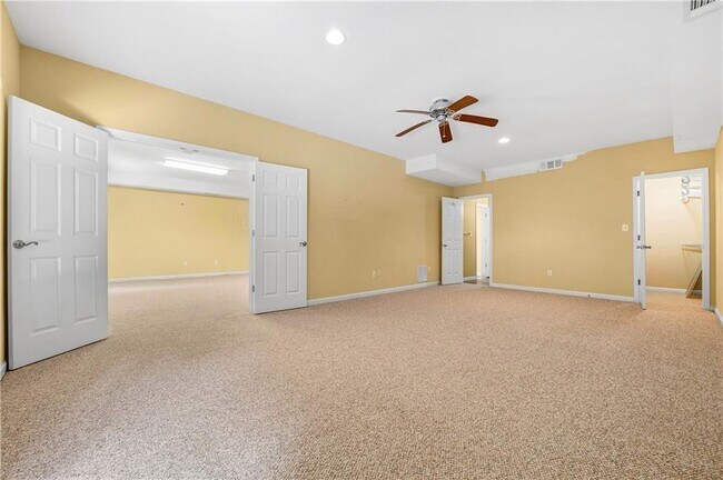 Building Photo - 2113 Worrall Hill Dr