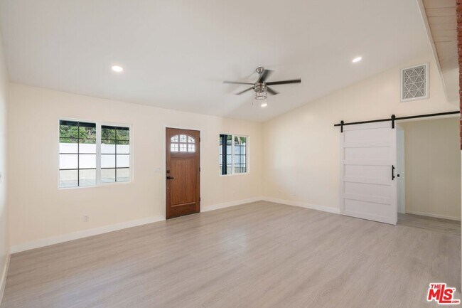 Building Photo - 9701 Wheatland Ave