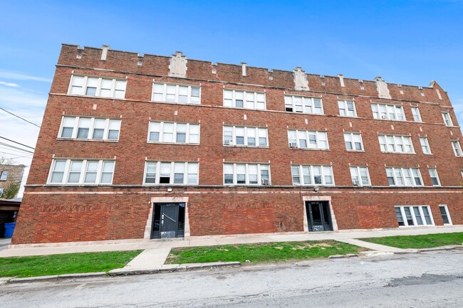 Building Photo - 8201 S Paulina Street