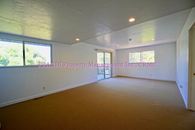 Building Photo - Private and Spacious Novato Home with 3 Ca...