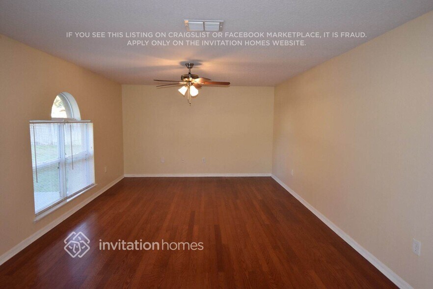 Building Photo - 2370 Sheila Dr