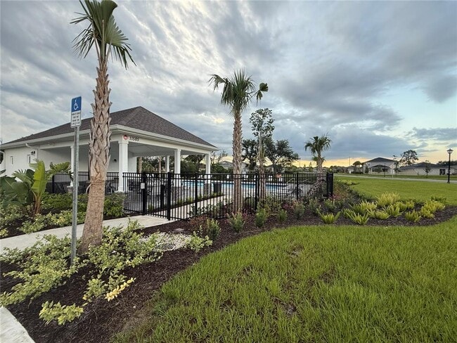 Building Photo - 10322 Star Flower Ln