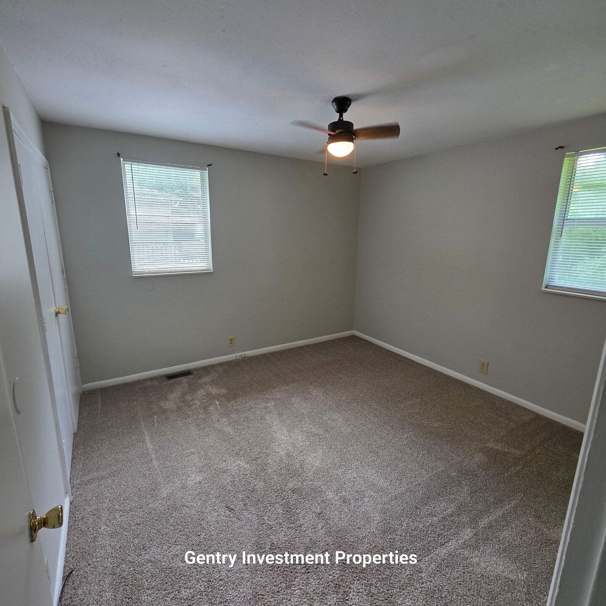Building Photo - 113 Rainbow Cir