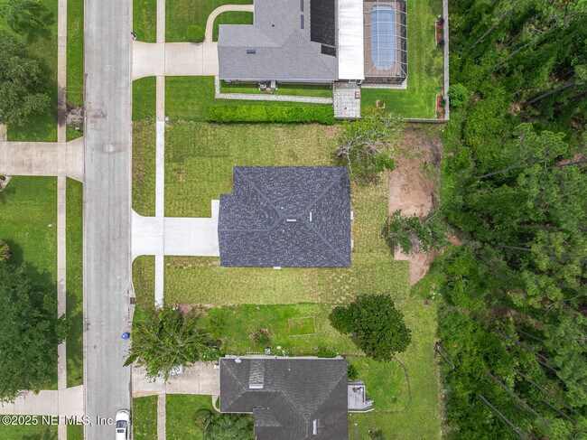 Building Photo - 213 Deportivo Dr