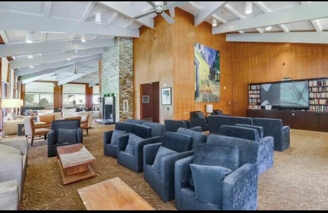 Building Photo - 350 N Civic Dr