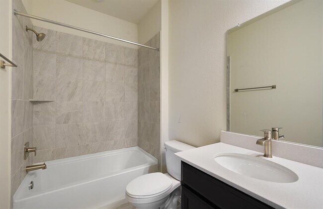 Building Photo - 8647 Cedardale Park Dr