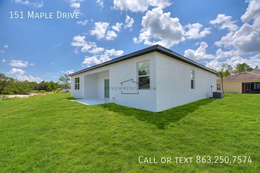 Building Photo - 151 Maple Dr
