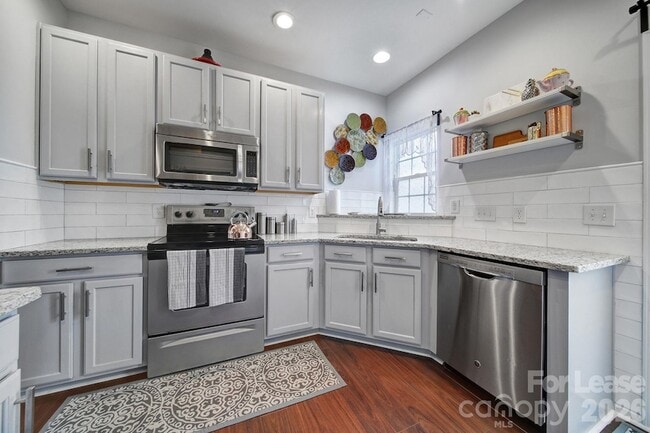 Building Photo - 12252 Stratfield Pl Cir