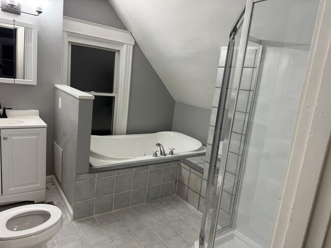 Building Photo - 8454 Plainfield Rd