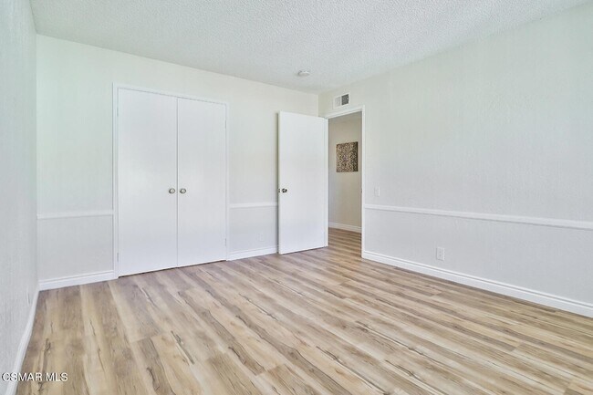 Building Photo - 4082 Avenida Verano