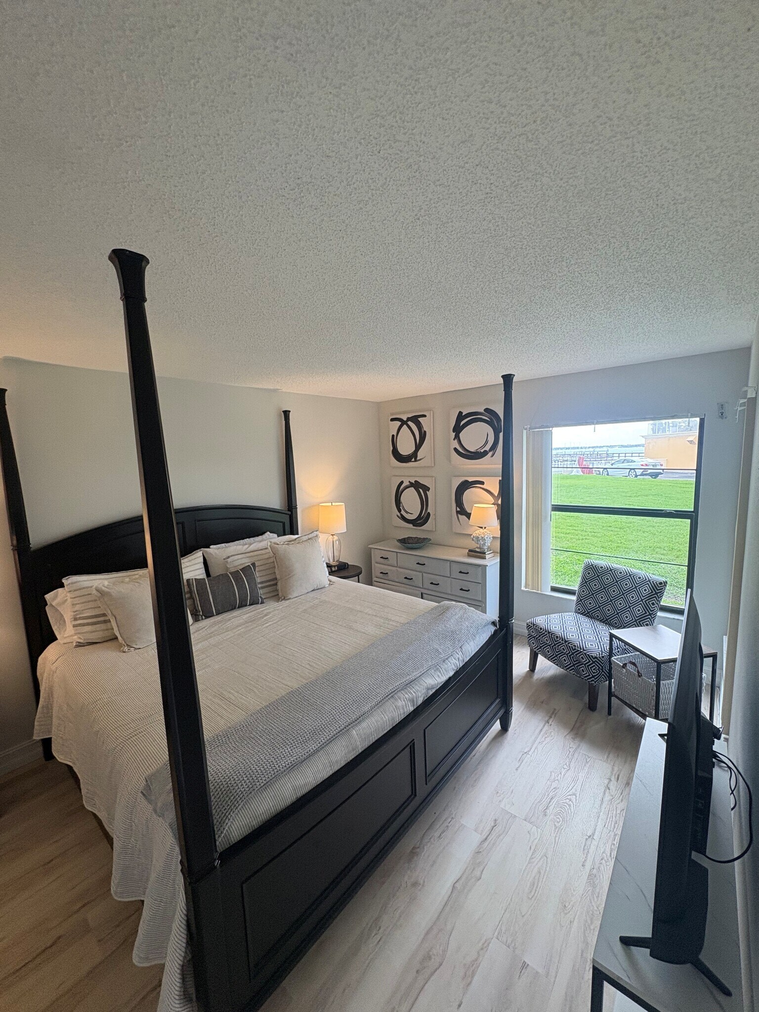 Primary Suite - 6051 Sun Blvd
