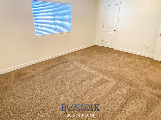 Building Photo - Beautiful 3 Bed 2 Bath Herriman Townhome!