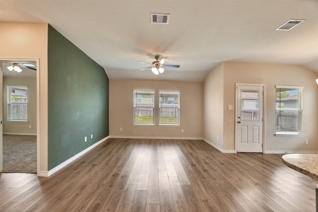 Building Photo - 1006 Fannin St