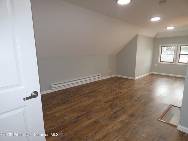 Building Photo - 620 Sanderson Ave