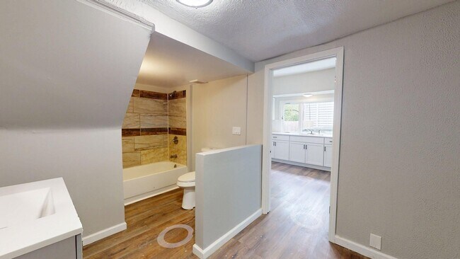 Building Photo - 3200 W 94th St