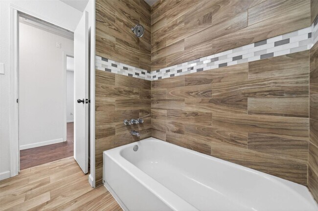 Building Photo - 17002 Dew Drop Ln