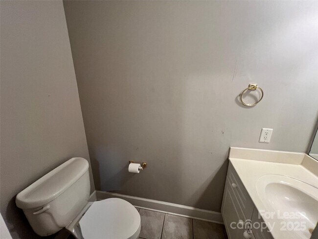 Building Photo - 8635 Coralbell Ln