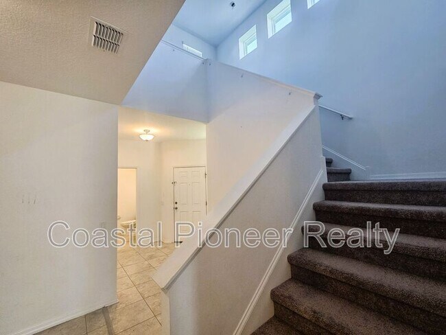 Building Photo - 16073 Sonoma Grv Cir
