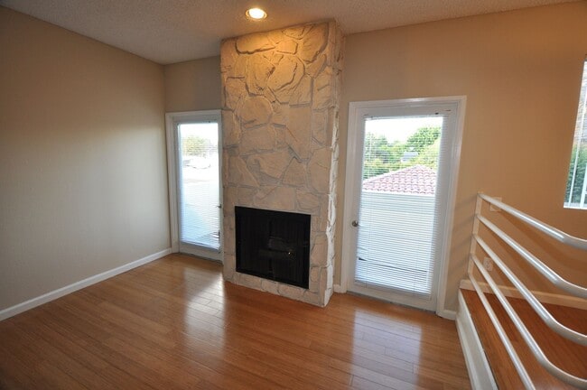 Building Photo - 11315 Moorpark St.