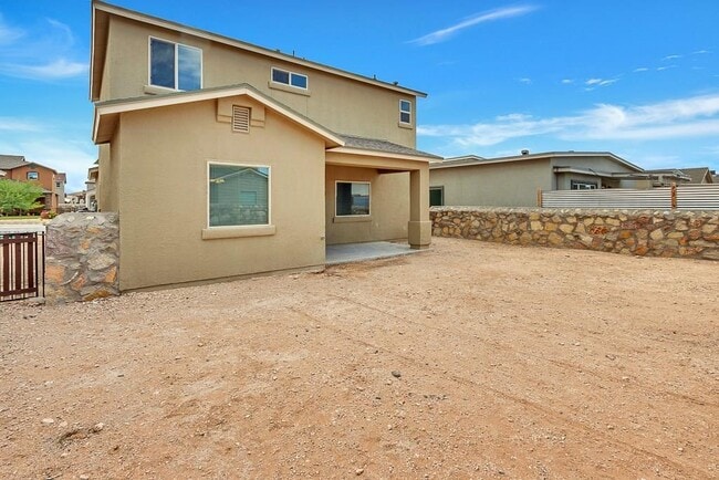 Building Photo - 3873 Loma Brisa Dr